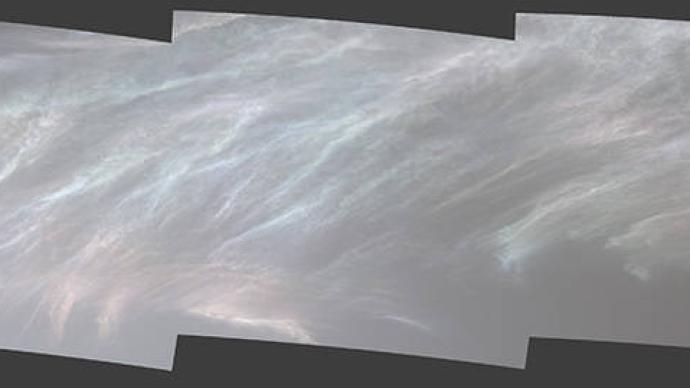 NASA好奇号拍到了火星上的珠母云，肉眼也能看到