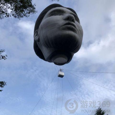 日本展示巨大人头气球 伊藤润二相关作品免费公开