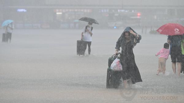 特大暴雨怎么自救 灾害性暴雨自救指南